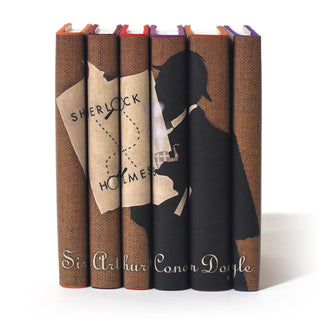 Immerse yourself in the world of Sherlock Holmes, one of the most beloved characters in literary history. The custom jackets feature a silhouette of the famous detective, adding to the charm of this must-have set. Get your hands on this incredible collection and enjoy the timeless tales of Sherlock Holmes.